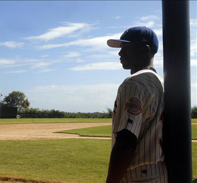Phoenix recibe a jóvenes ecuatorianos para cursos de béisbol de las Grandes Ligas