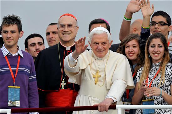 El Papa dice no sentirse solo y que la Iglesia está herida