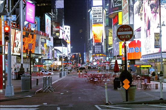 La policía investiga quién puso un coche bomba en Times Square