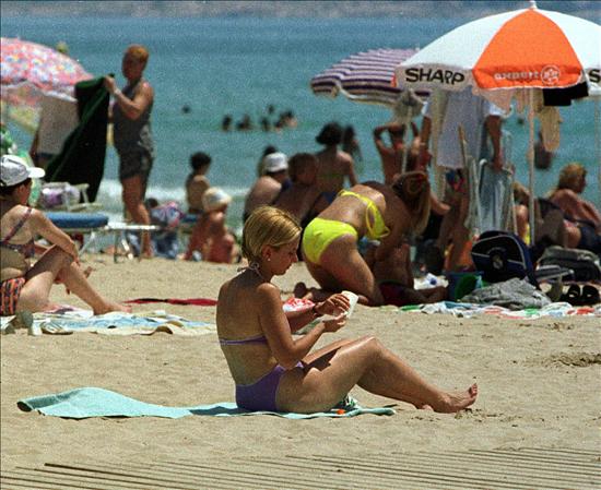Hispanos se preparan menos que otros grupos para prevenir el cáncer de piel