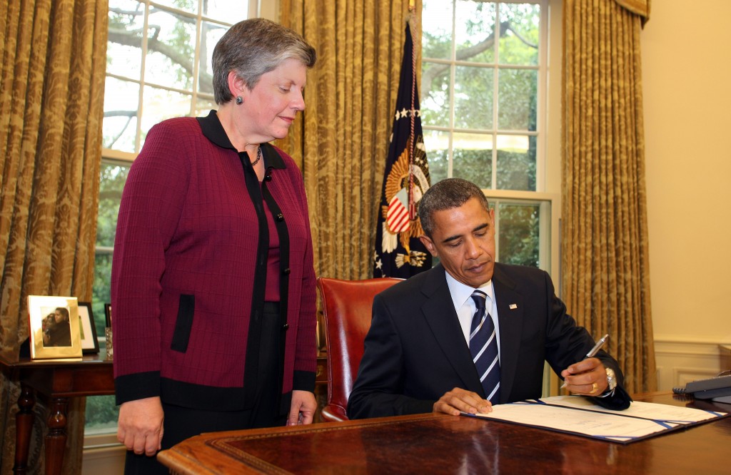 Obama firma ley de 600 millones de dólares para reforzar seguridad fronteriza