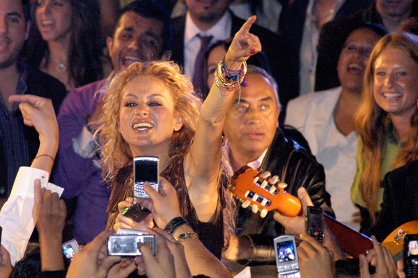 Fallece papá de Paulina Rubio
