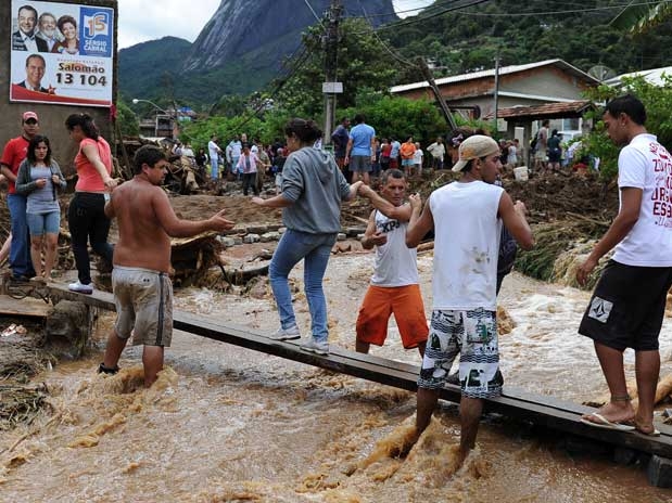 Muertos por lluvias en Brasil ascienden a 369