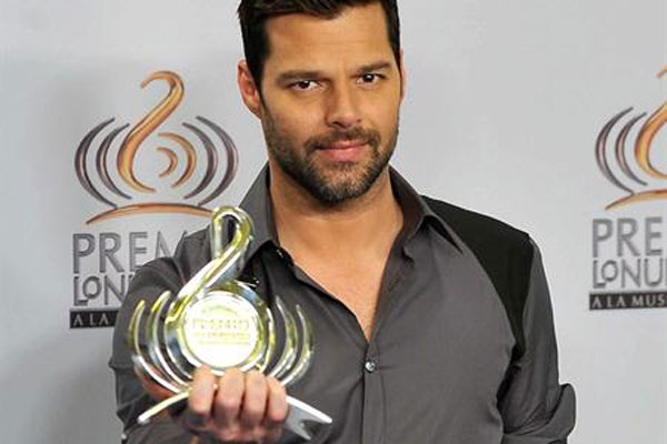Ricky Martin recibe galardón Icono Mundial en Premio Lo Nuestro