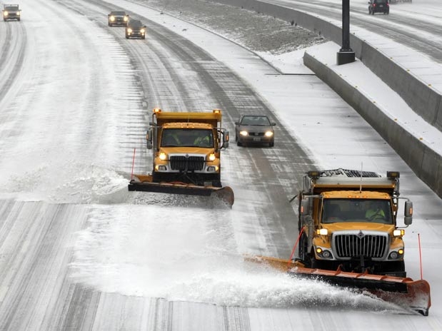 Parte de EEUU se prepara para otra “tormenta monstruosa” de nieve y hielo