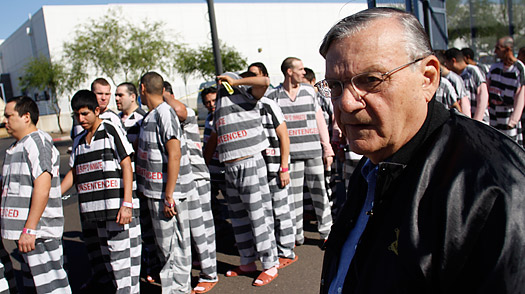 Ordenan pago a abogados en juicio contra alguacil Arpaio