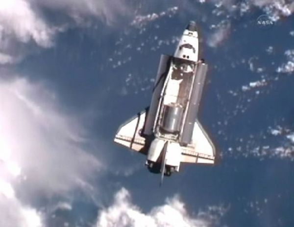 Atlantis aterriza y pone fin a exploración con transbordadores