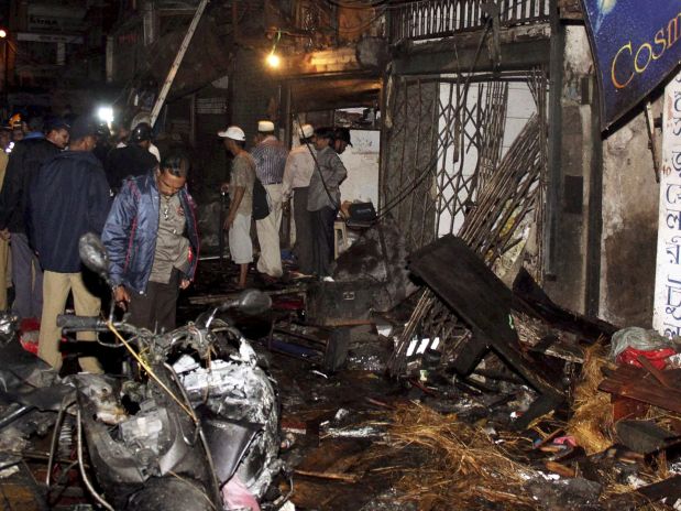 India: tres explosiones “terroristas” dejan 20 muertos en Bombay