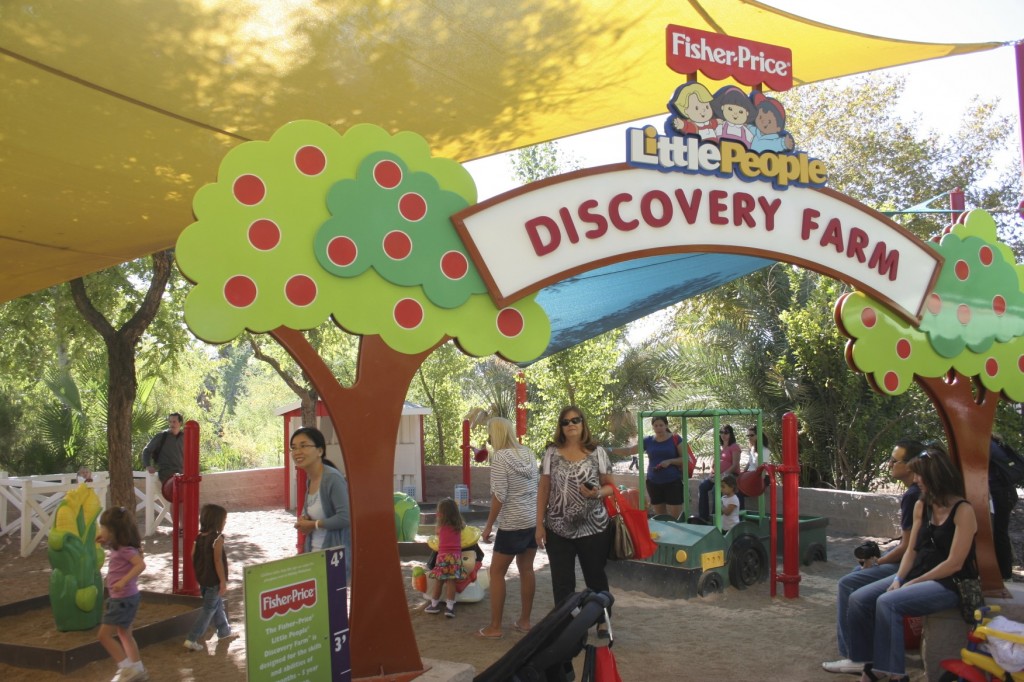 Los niños, principales protagonistas de una divertida jornada de juegos organizada por Fisher Price en el zoológico de Phoenix