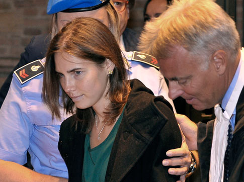 Amanda Knox se declara inocente entre lágrimas a la espera de la sentencia