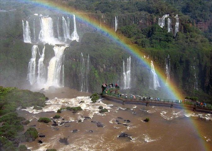 Las Cataratas de Iguazu y el Amazonas, elegidas maravillas de la naturaleza