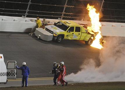 Accidente de Montoya detiene las 500 millas de Daytona