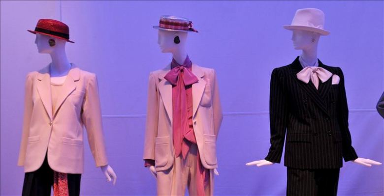 Las piezas más emblemáticas de Yves Saint-Laurent expuestas en Hong Kong