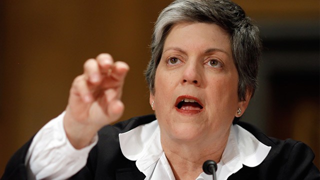 Napolitano defiende la política de Obama sobre inmigración