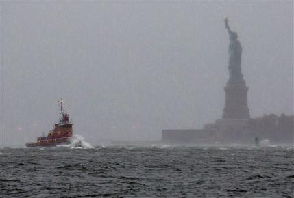 Sandy toma velocidad; Tocará tierra en horas