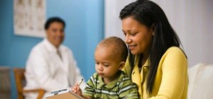Los niños hispanos tienen un riesgo levemente menor de padecer cáncer que los niños blancos no hispanos, según los datos recopilados por el Programa de Vigilancia, Epidemiología y Resultados Finales del Instituto Nacional del Cáncer (NCI).  Sin embargo, los niños hispanos con cáncer tienen ligeramente menos probabilidad de sobrevivir 5 años después de su diagnóstico que los niños blancos no hispanos.