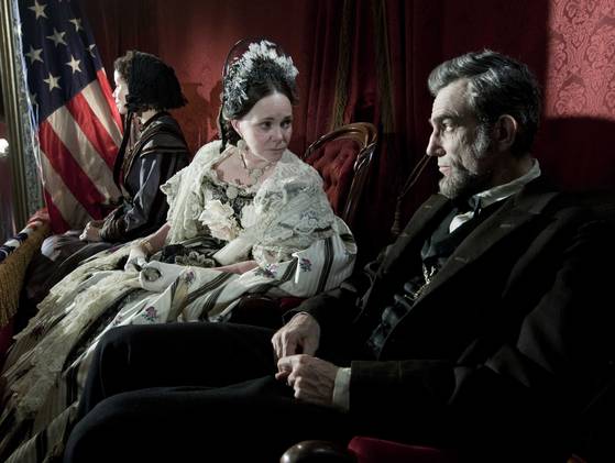 “Lincoln” lidera Oscar con 12 nominaciones