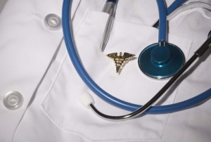 La Ley de Cuidado de Salud Asequible se aplicará plenamente el 1 de enero de 2014, pero ya ha comenzado a generar preocupación e inquietud entre los dueños de negocios.