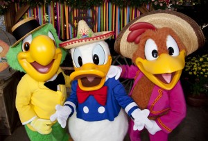 Los personajes de Disney que participarán en “Disney ¡Viva Navidad!” incluyen a  los Tres Caballeros: Donald Duck, Panchito Pistoles de México y José Carioca de Brasil.