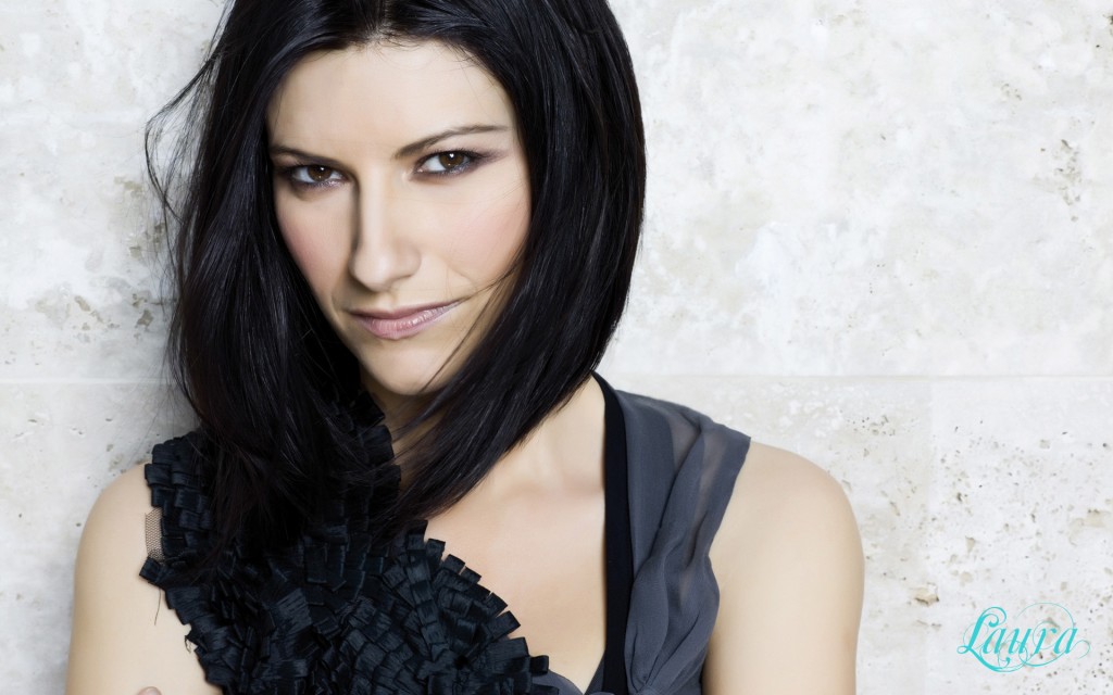 Laura Pausini se siente fortalecida por la maternidad