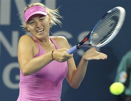 Sharapova reaparece con Victoria en Brisbane