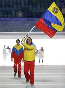 El venezolano Antonio Pardo desfile durante la ceremonia de apertura de los Juegos Olímpicos de Invierno, el 7 de febrero de 2014, en Sochi, Rusia. (AP Foto/Mark Humphrey)