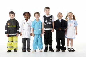Una buena educación universitaria puede asegurar el futuro de sus niños y aunque es una inversión mayor, existen algunos planes que le pueden ayudar a pagar estos estudios con mayor flexibilidad.
