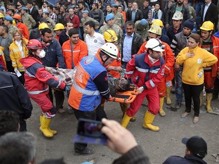 Turquía: Mueren 232 mineros por explosión