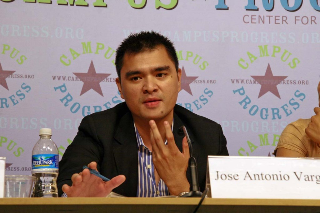 Liberan a José Antonio Vargas, periodista y activista indocumentado, que había sido detenido