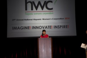 “Para mi es un honor poder brindarle a todas estas personas que asistan, la oportunidad de escuchar de primera mano la historia de mujeres tan inspiradoras y así sembrar la semilla para que otras mujeres puedan triunfar, ese es mi legado para las futuras generaciones de Latinas”. Linda Mazon Gutierrez, Presidenta y Fundadora de Hispanic Women’s Corporation. Foto Maria Bonilla/Panorama Online