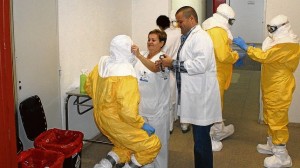 aunque por ahora no se ha registrado ningún enfermo de ébola en Latinoamérica, la muerte el miércoles de un liberiano en EE.UU., la primera en el continente, ha llevado a redoblar en la región la alerta frente al virus que ya deja más de 3.400 muertos, casi en su totalidad en África.