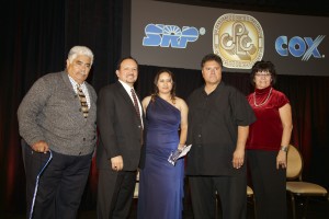 Los galardonados este año en la décima sexta ceremonia de aniversario de los Premios Esperanza llevada a cabo el 23 de octubre en el hotel Sheraton de la ciudad de Phoenix son: Jesús Arrizon de la Escuela Preparatoria Southwest Junior de San Luis; Margarito Casillas de la Escuela Politécnico Andrada de Tucson; Manuel M. Gaviña de la Escuela Primaria Whittier de Phoenix; y Erika Parra de la Escuela Preparatoria Metro Tech de Phoenix. Foto/ CPLC