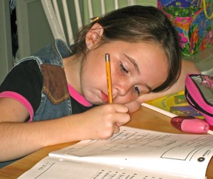 La implementación de Arizona’s College and Career Ready Standards más que tomarse como una dificultad, deben convertirse en una ayuda más para que el futuro de los estudiantes  sea aún más prometedor.