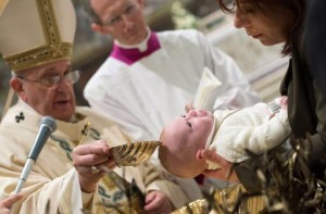 El Papa Francisco también aconsejó a los padres que no "exasperen" a sus hijos y que tampoco les "desanimen", "pidiéndoles cosas que se sabe que no pueden hacer".