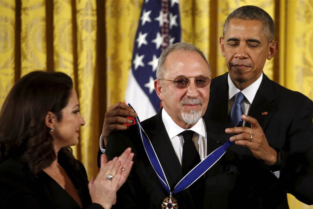 Emilio y Gloria Estefan son condecorados por Obama con la Medalla de la Libertad