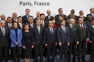 El 4 de diciembre, Anne Hidalgo, alcaldesa de la ciudad de París y Michael R. Bloomberg, el enviado especial del secretario general de la ONU para las ciudades y el cambio climático, en colaboración con las redes mundiales de ciudades y gobiernos locales para la protección del clima, serán los anfitriones de la Cumbre Sobre el Clima para los Lideres Locales, la convención mundial más grande de alcaldes, gobernadores y líderes locales que se centra en el cambio climático.