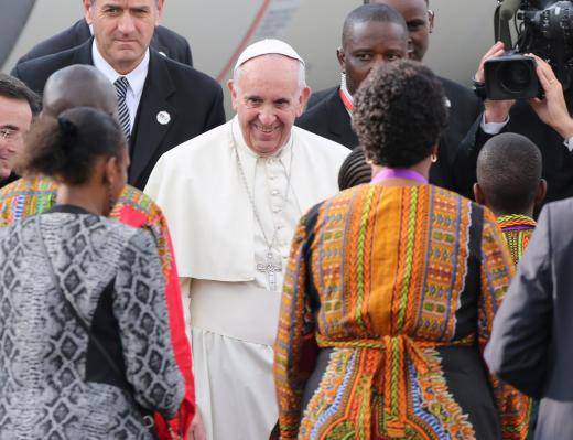 El Papa advierte de que “pobreza y frustracón” propician el “terrorismo”