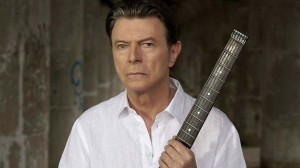 El artista, que popularizó el "glam rock" en los años 70 y 80, fue conocido por su imagen andrógina y enigmática sobre todo en su época de máximo éxito.