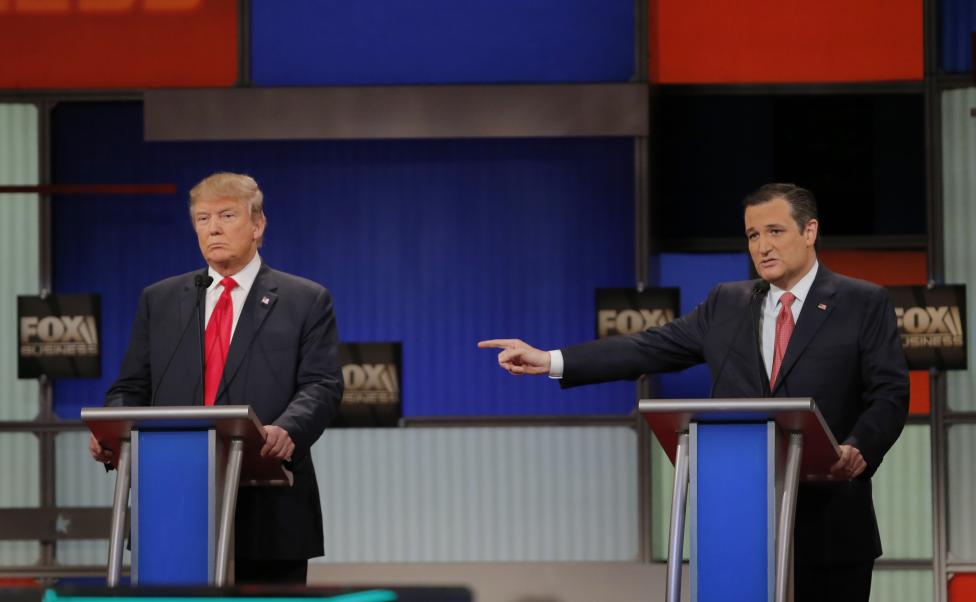 Trump se enfrenta a Cruz por su lugar de nacimiento en el debate republicano
