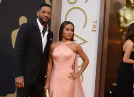 En un mensaje de video en Facebook, Jada Pickett Smith dijo que no asistirá ni observará la ceremonia de los Oscar en febrero. Smith, cuyo esposo Will Smith no fue nominado por su actuación en la cinta de drama "Concussion", afirmó que es momento de que la gente de raza negra subestime los Premios de la Academia.