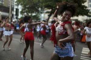 El temor por el virus del Zica no ha tenido la cita de millonespara celebrar el Carnaval más famoso de Suramérica 