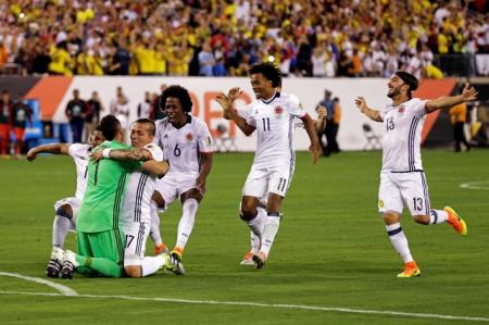 Colombia clasifica a semifinales tras vencer a Perú en tiros penales