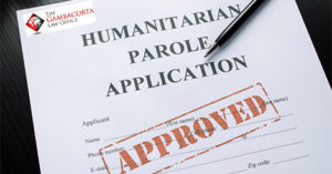 Esta extensión del permiso de permanencia temporal (“parole”) le permitirá a los familiares inmediatos a permanecer legalmente con el ciudadano estadounidense en CNMI, pero no le concede un permiso de trabajo. Los familiares inmediatos deben, al igual que en el pasado, obtener un EAD por medio de la presentación de un Formulario I-765, Solicitud de Autorización de Empleo
