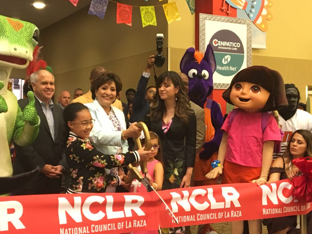 Miles se dan cita en la Conferencia Anual del Concilio Nacional de la Raza en Phoenix