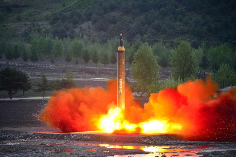 Corea del Norte puede acoplar ojiva nuclear a misil