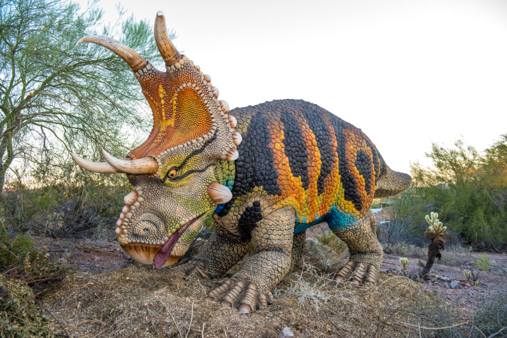 EVENTO LOCAL: Los Dinosaurios se toman el Zoológico de Phoenix a través de la exhibición “Dinosaurs in the Desert”