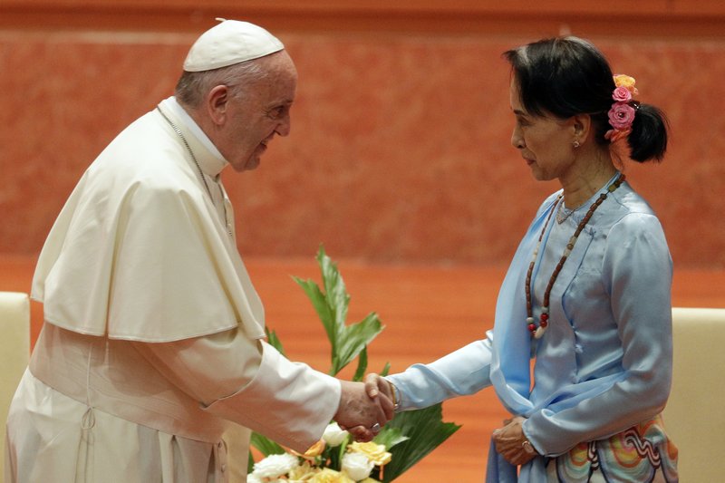 Papa: Myanmar debe respetar a “todos los grupos étnicos”