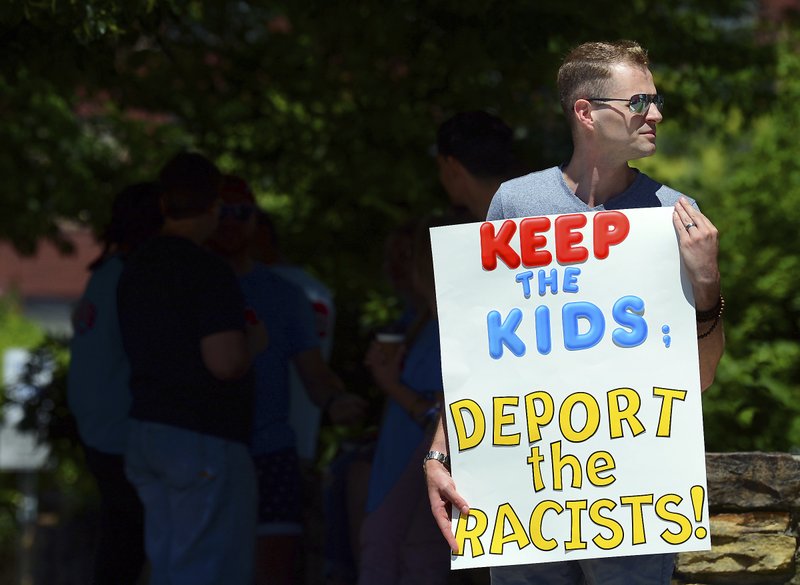 Separación de familias migrantes influirá en elecciones EEUU