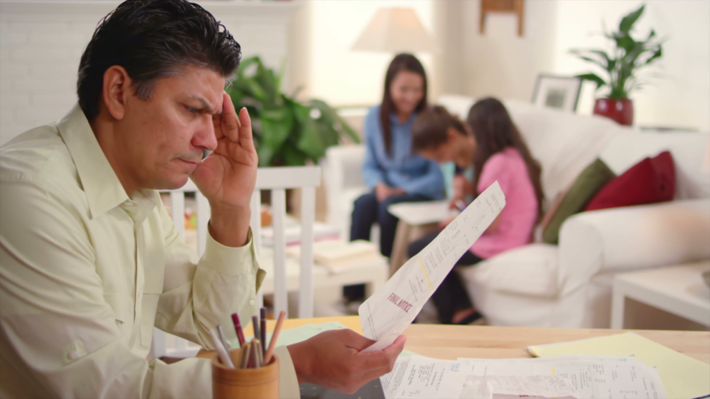 APS cuenta con el programa E-3 para apoyar a las familias de ingresos limitados