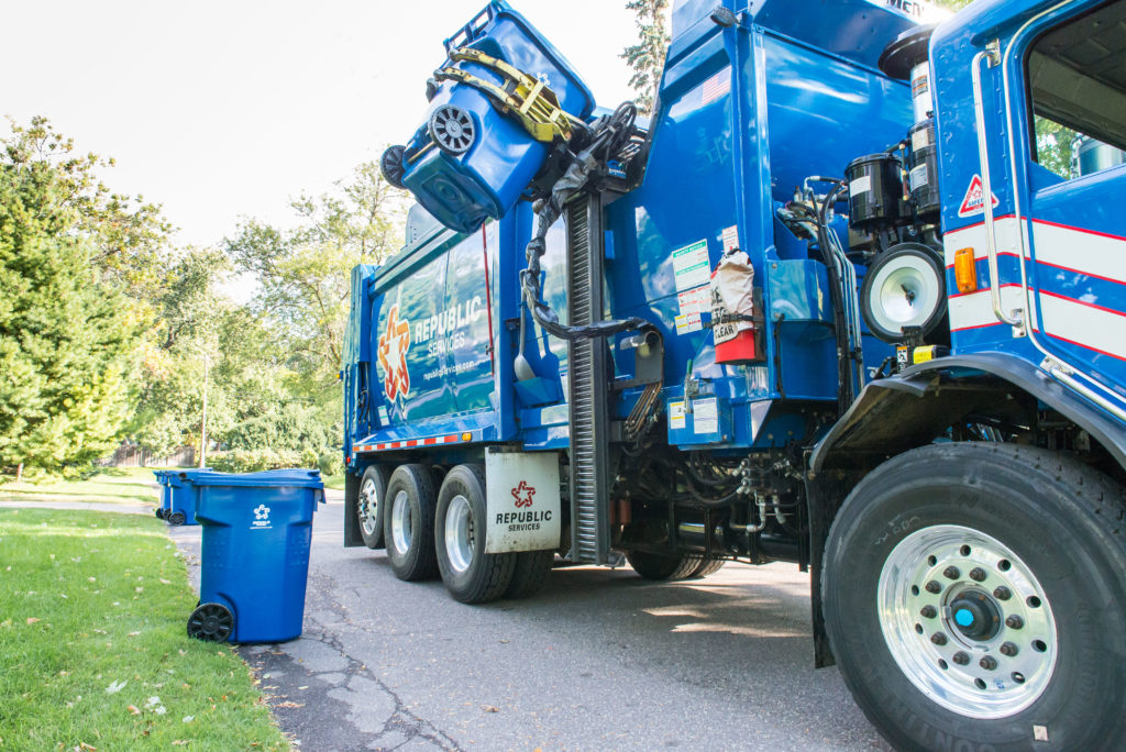 Republic Service te invita a reciclar mejor